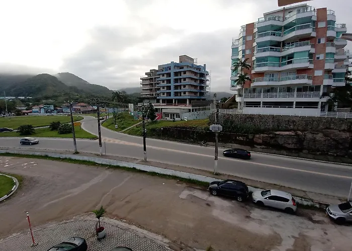 Moreira Apto. próximo a Praia Grande